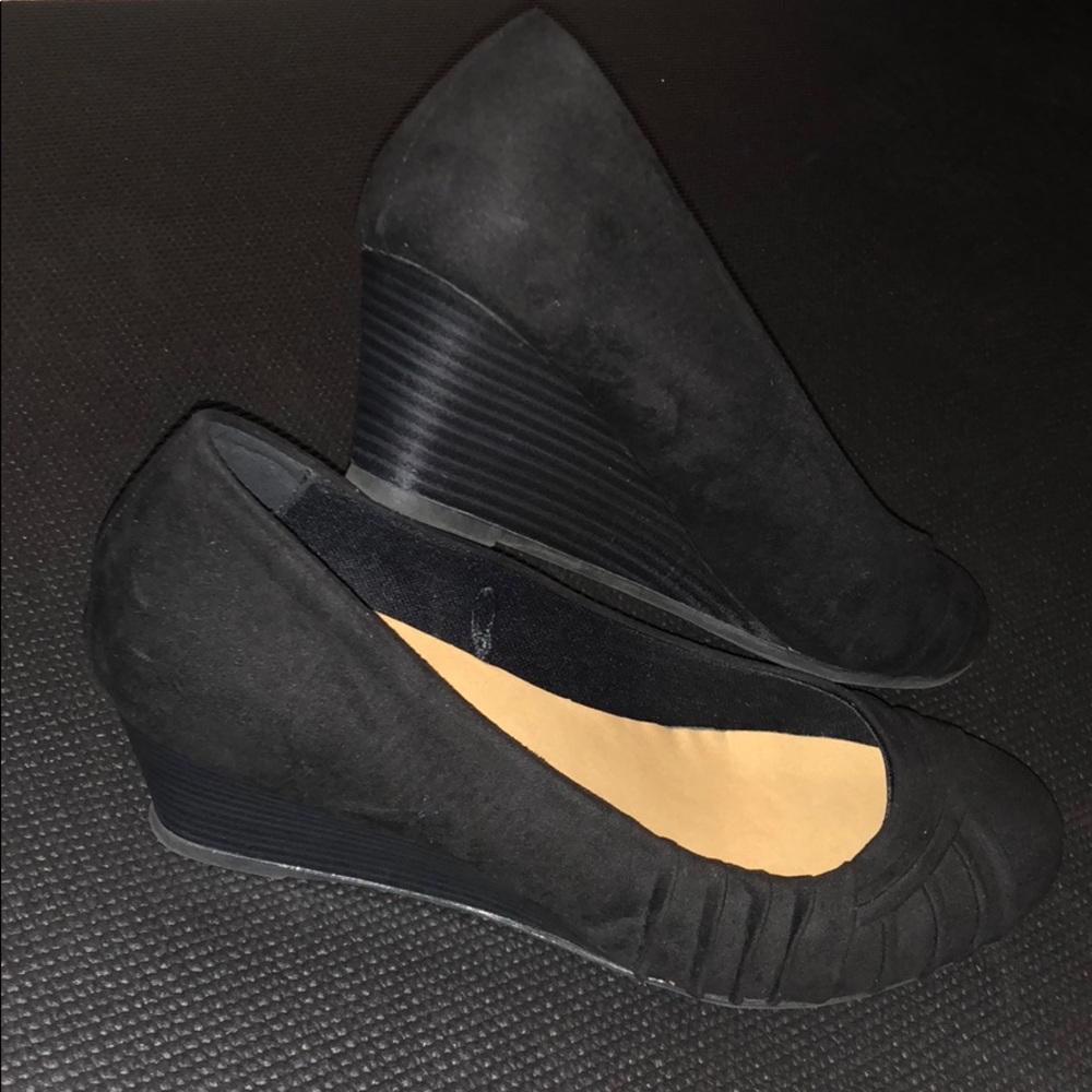 Black Wedge Heels